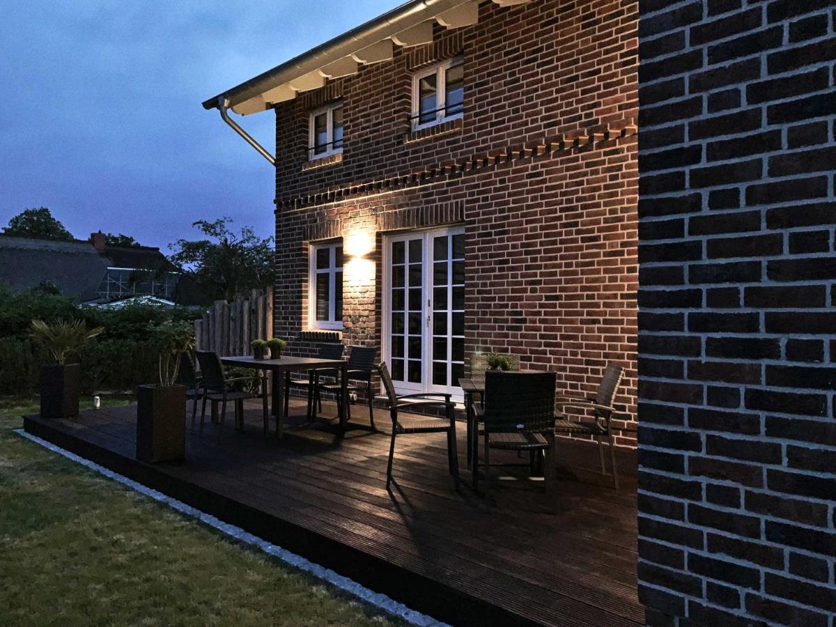 Fw Steuerbord Peildeck Apartment วุสโทรว์ ภายนอก รูปภาพ